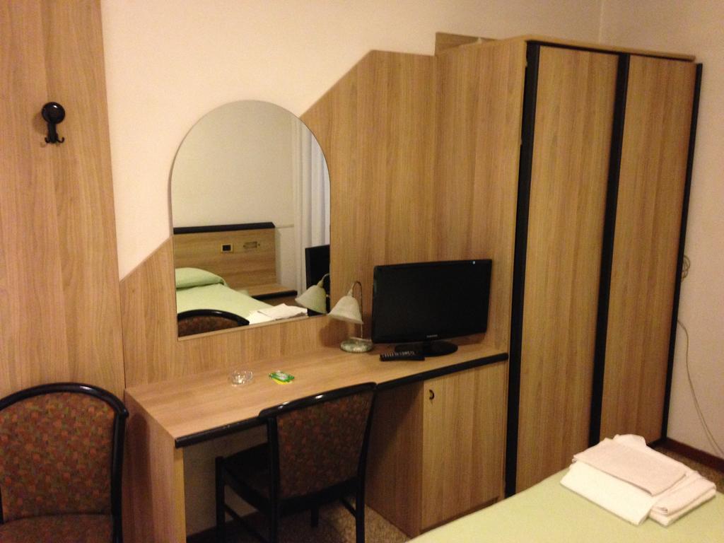 Hotel Roma Cassano Magnago Luaran gambar