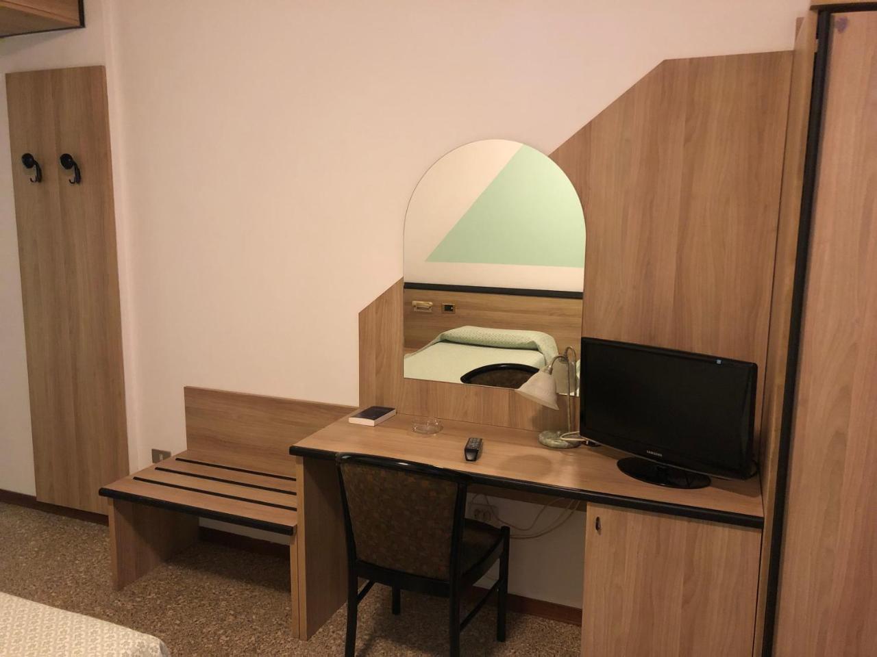 Hotel Roma Cassano Magnago Luaran gambar